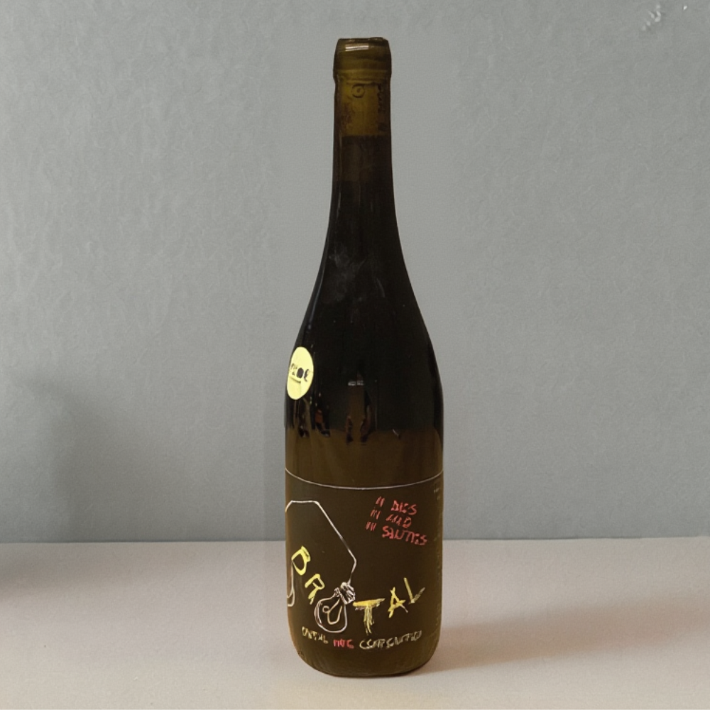 botella de vino tinto natural Bodegas Pigar Brutal mezcla de bobal airen tortosi y royal elaborada sin sulfitos en Requena Valencia